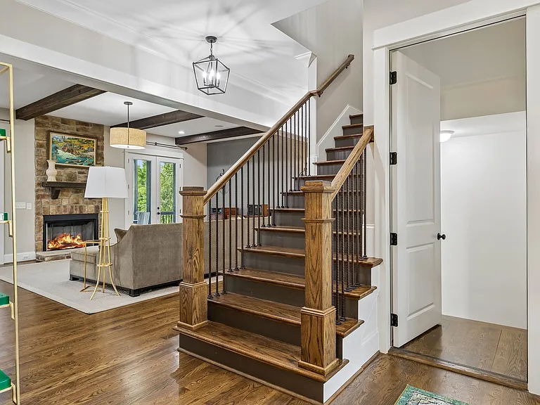 8231 Glover Dr — Photo 42