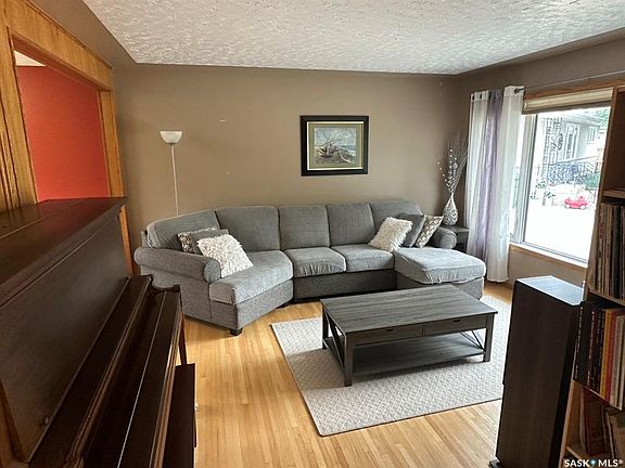 3rd image of 19 Sampson PLACE
