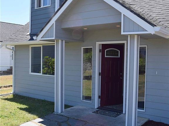 3rd image of 339 Octopus Ave NE