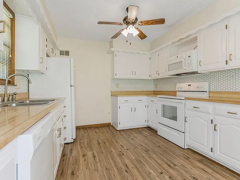 6430 Acuff St — Photo 3