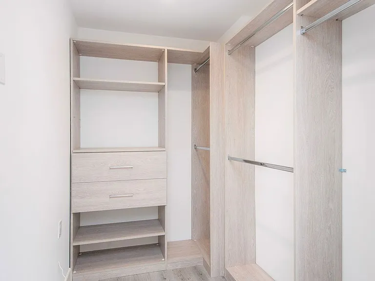 Regency Holt Apartments — Photo 32