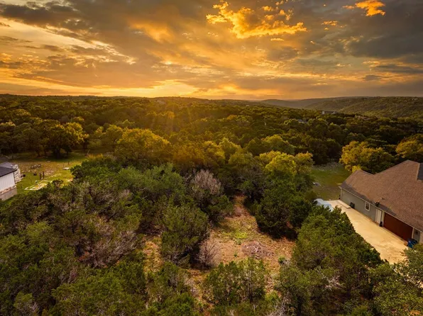 1455 Happy Hollow Dr, New Braunfels, TX 78132