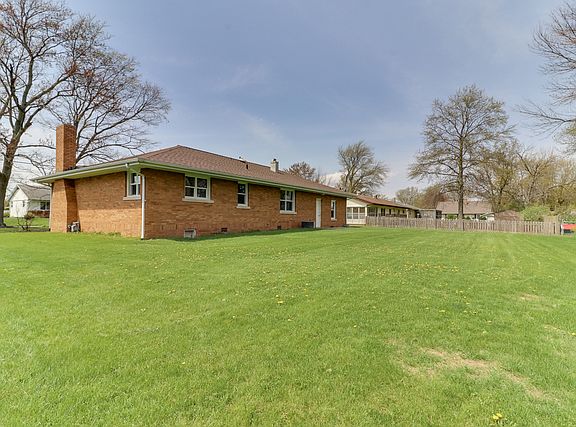 5th image of 109 Sunrise Ave