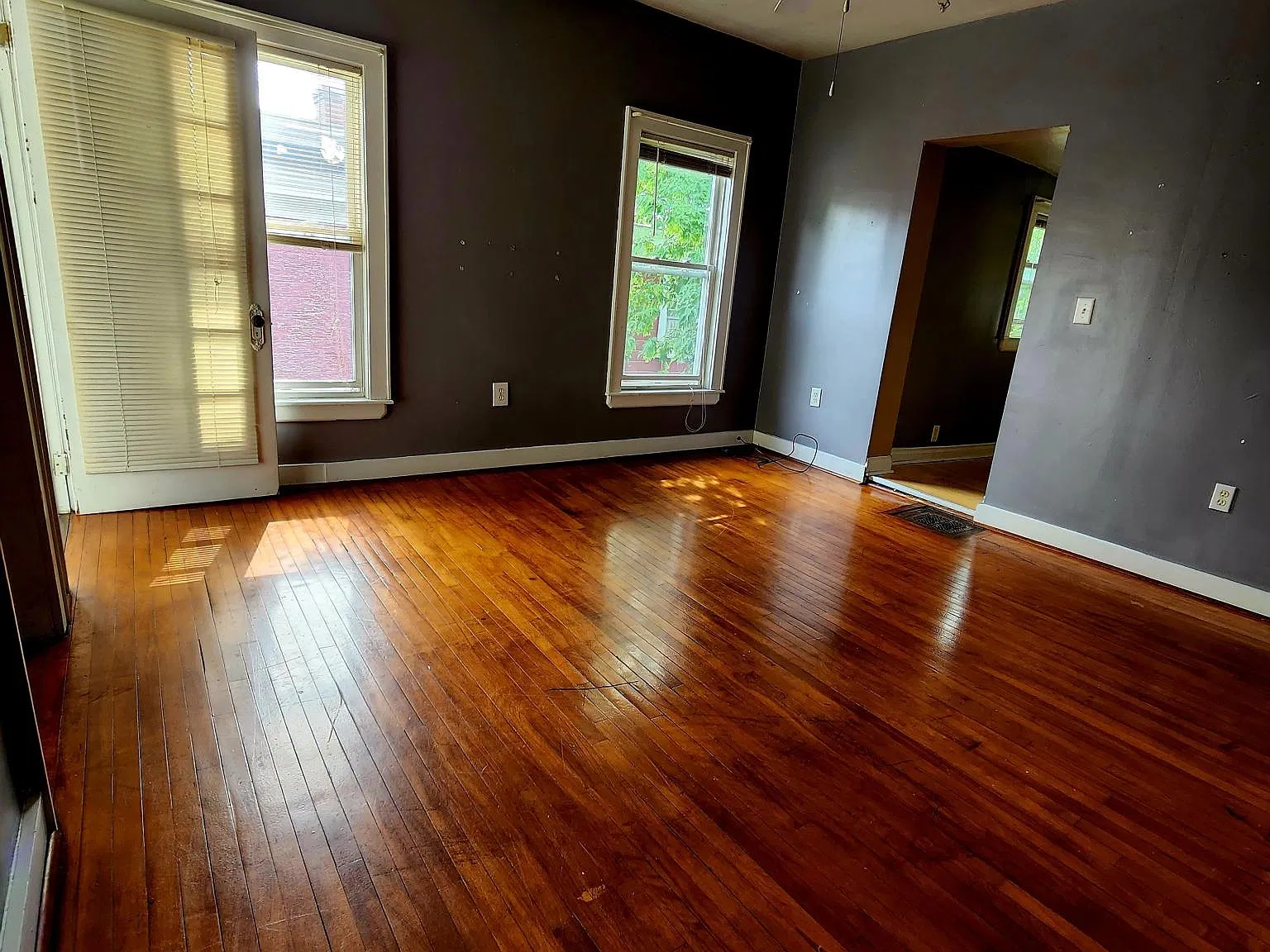 2 bed, 1000 sqft, $1,000 — Photo 3