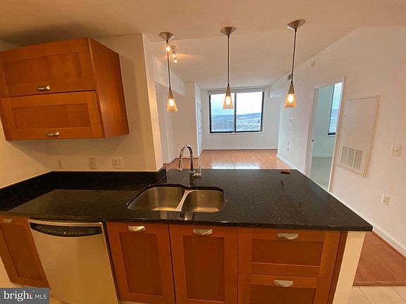 5th image of 2451 Midtown Ave APT 1615