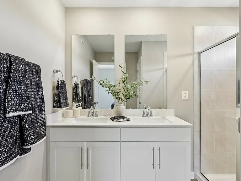 415 Harmon Ct — Photo 12