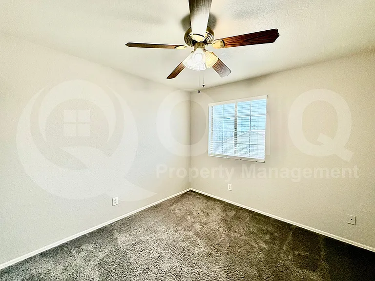 710 N Exeter St — Photo 14
