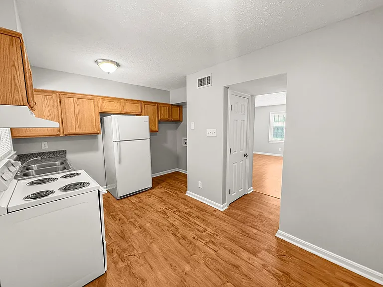 Experience comfortable and stylish living at Creek Ridge Crossing — Photo 6