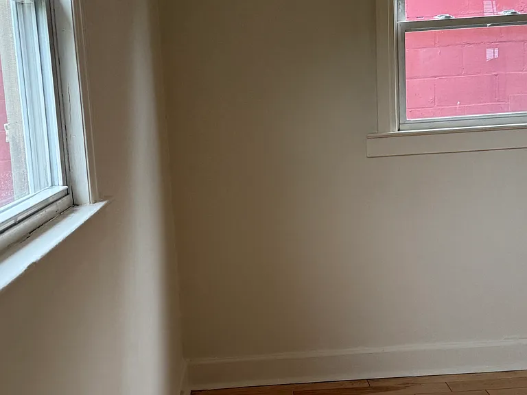 21-23 N Winooski Ave #C — Photo 9