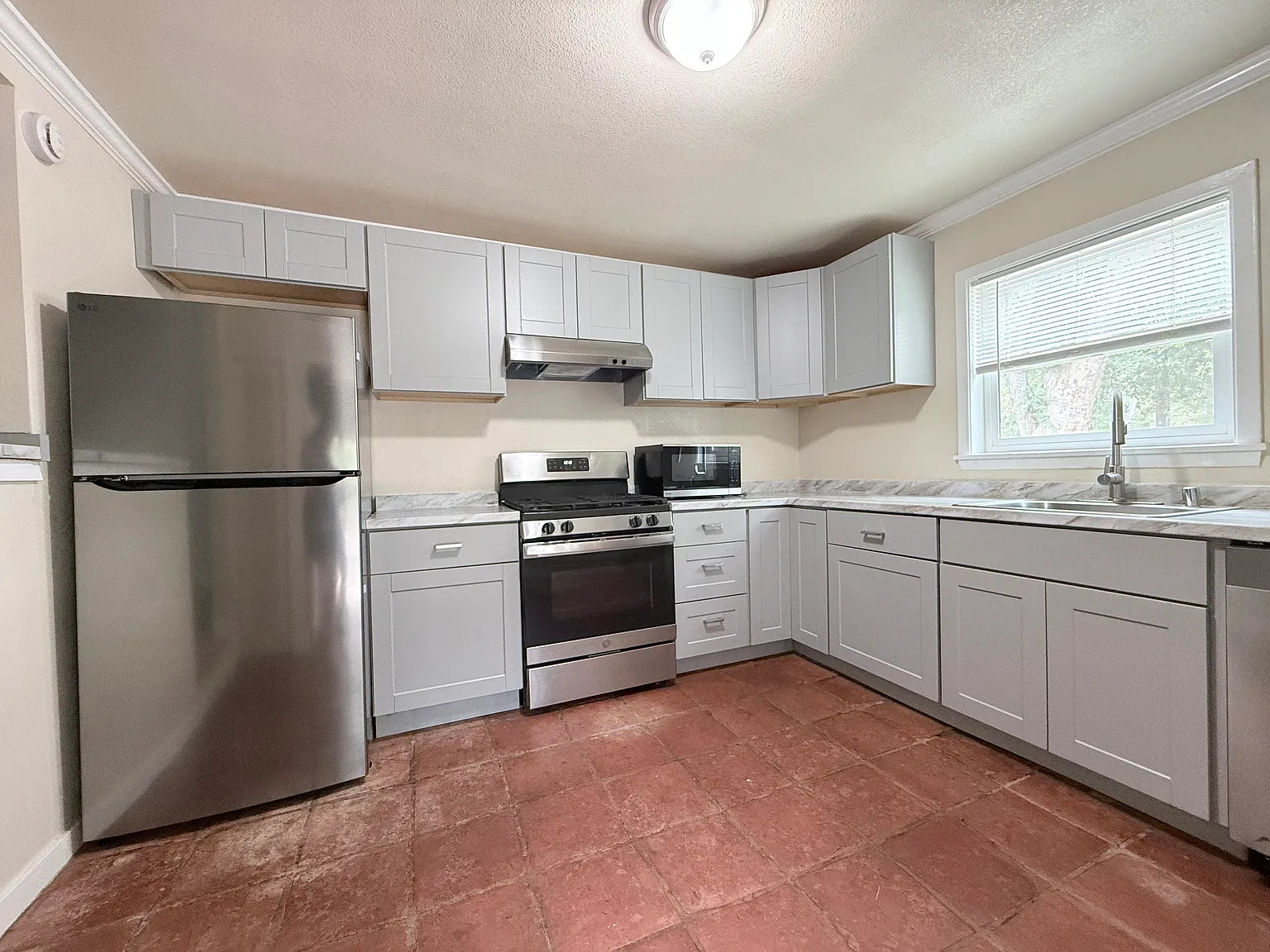 6741 Duncan Ln — Photo 2