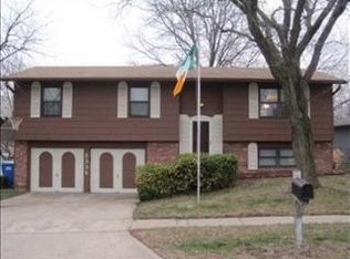 5336 SW 15th Ct, Topeka, KS 66604