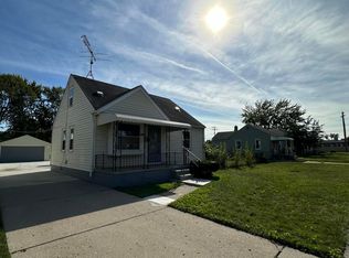 29023 Beechwood Ave, Garden City, MI 48135