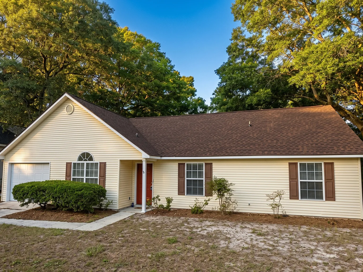 3 bed, 1260 sqft, $2,000 — Photo 2