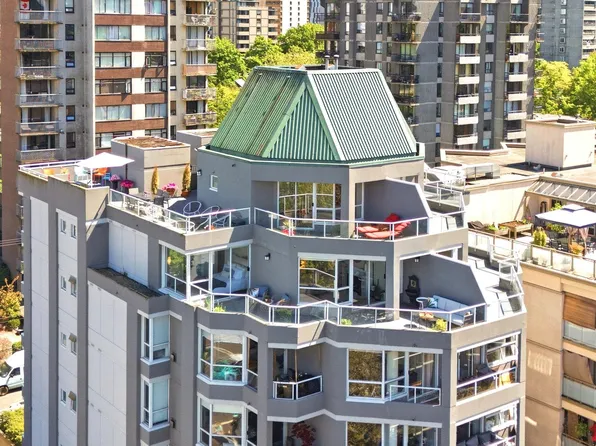 1771 Nelson St #701, Vancouver, BC V6G 1M6