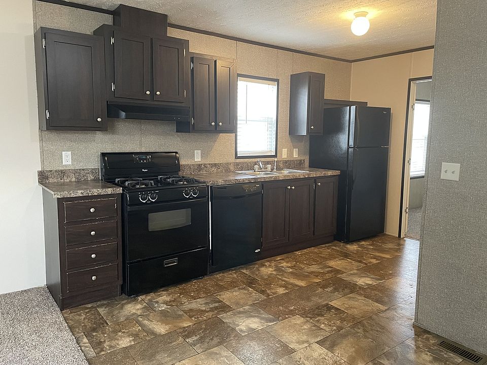 1st image of 260 Pin Oak Dr #129