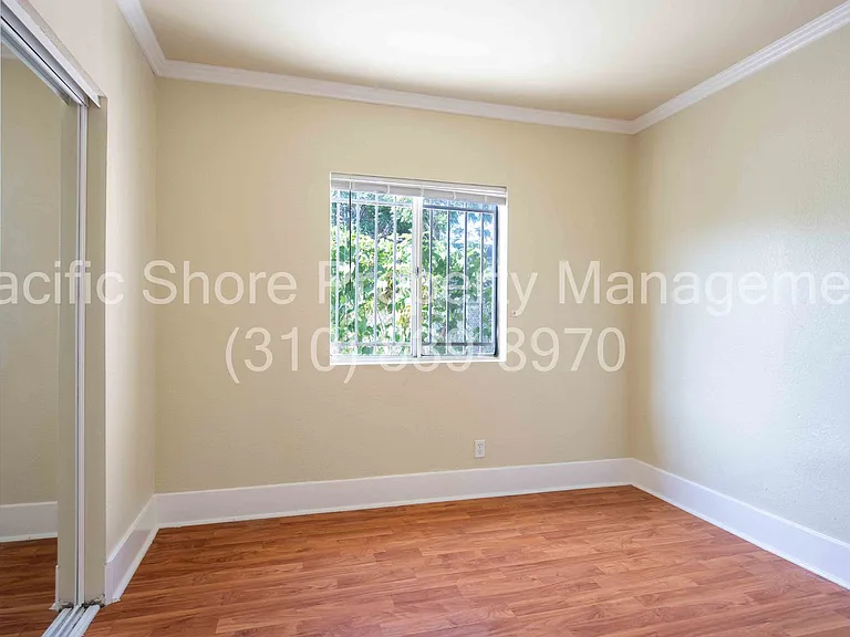 1411 Fedora Apartments — Photo 9
