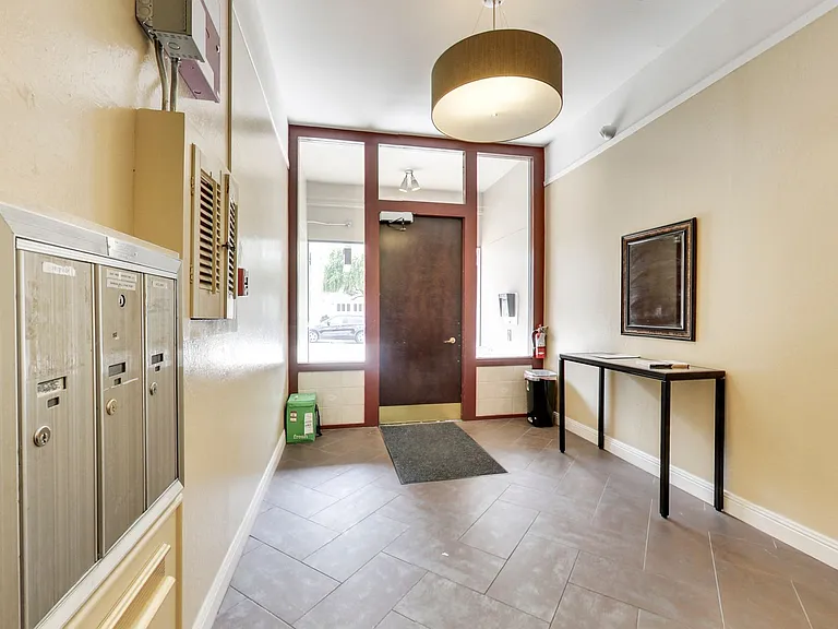 2228 Union St #209 — Photo 12