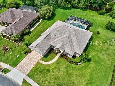 1st image of 15 Lakeside Pl E