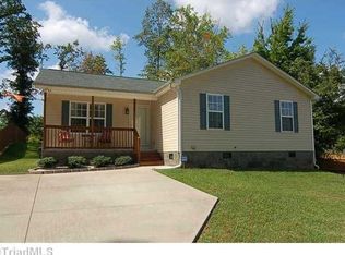 125 Kearns St, Jamestown, NC 27282