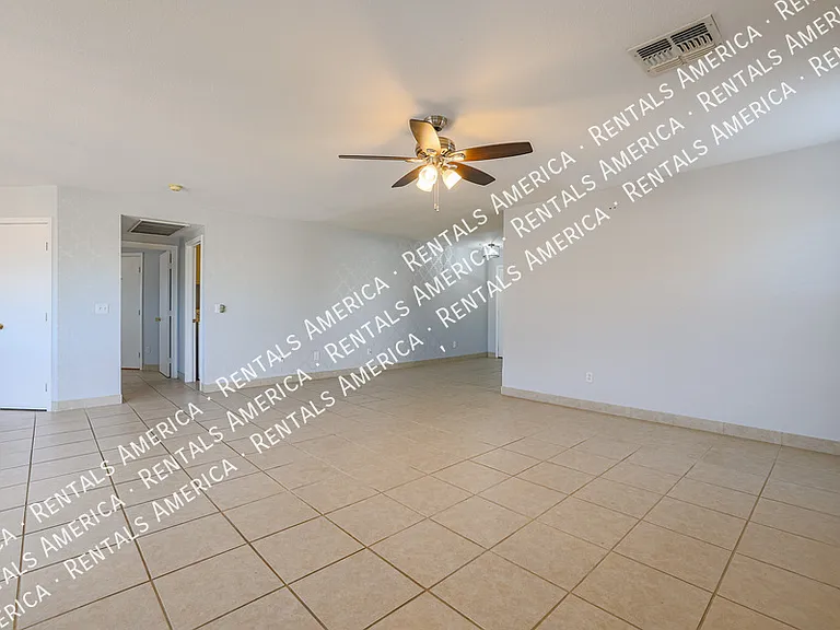 1324 S Mosley Ct — Photo 5