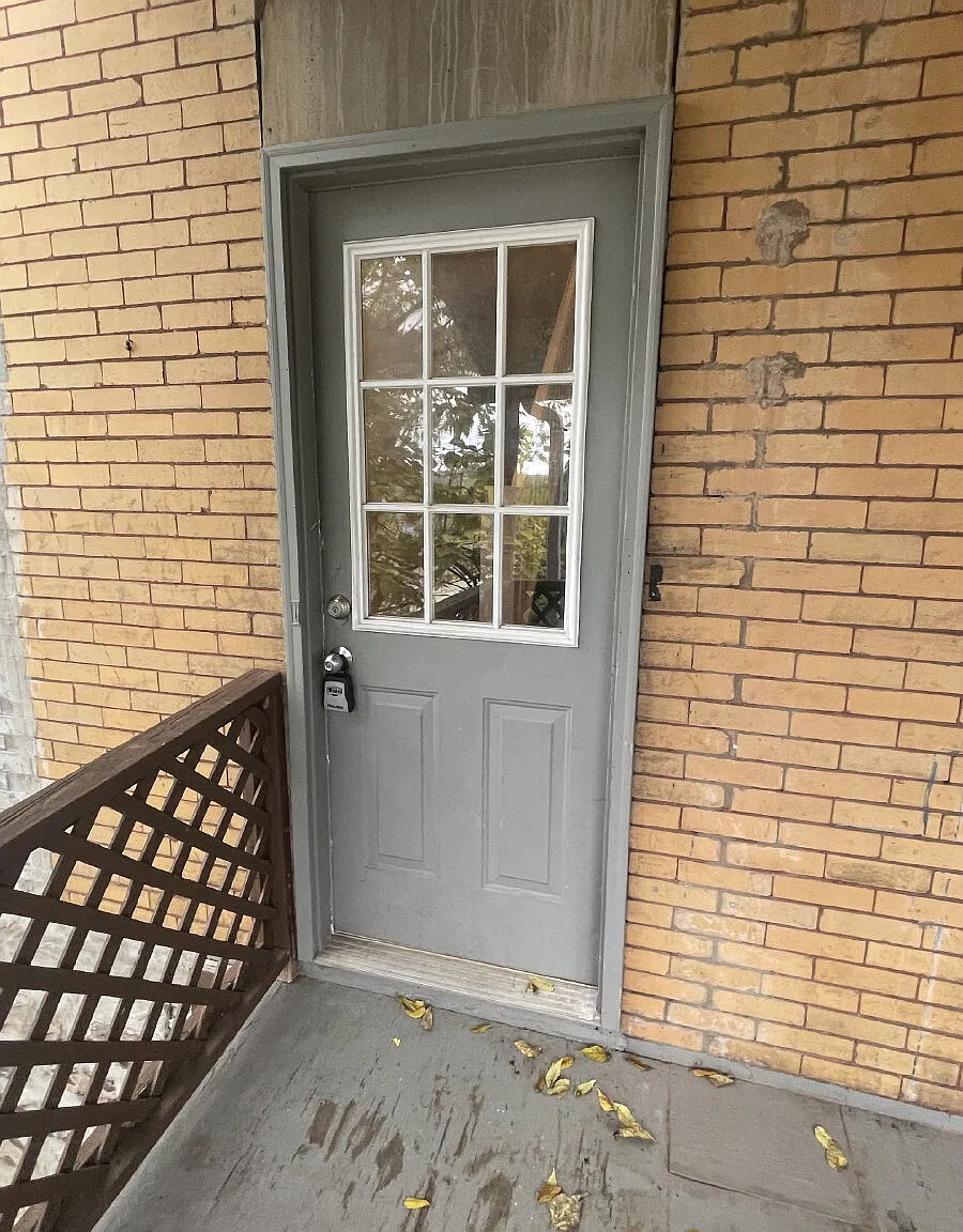 2 bed, 1.0 bath, $1,100 — Photo 3