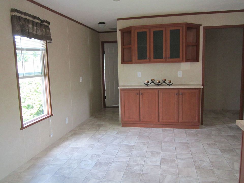 2nd image of 5001 South Ave Lot 139
