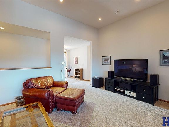 5th image of 4651 S 86th Ct