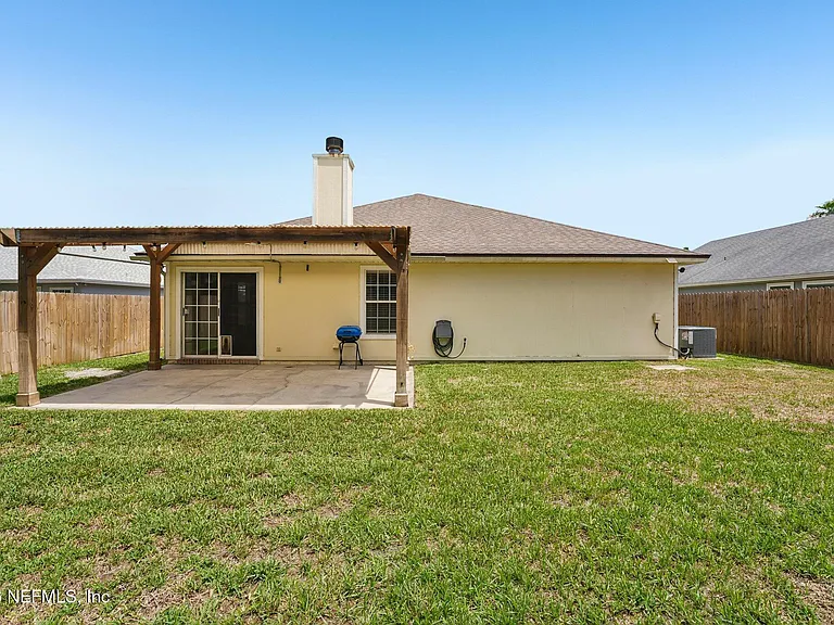 1219 Stern Way — Photo 32