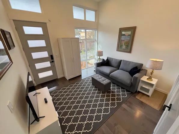 3611 S Findlay St, Seattle, WA 98118