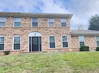 16407 Westglen Farms Dr, Ballwin, MO 63011
