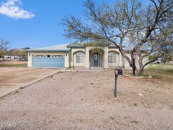 2nd image of 742 Via Vanilla