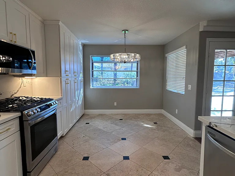 2123 Deland Ct — Photo 8