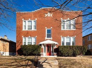 1030 Commodore Dr, Saint Louis, MO 63117