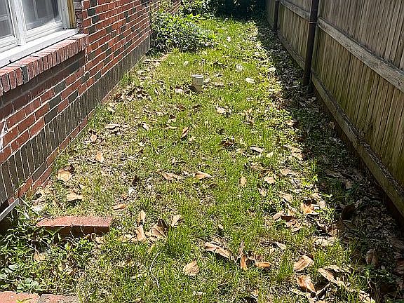 4th image of 1916 S Knoxville Ave