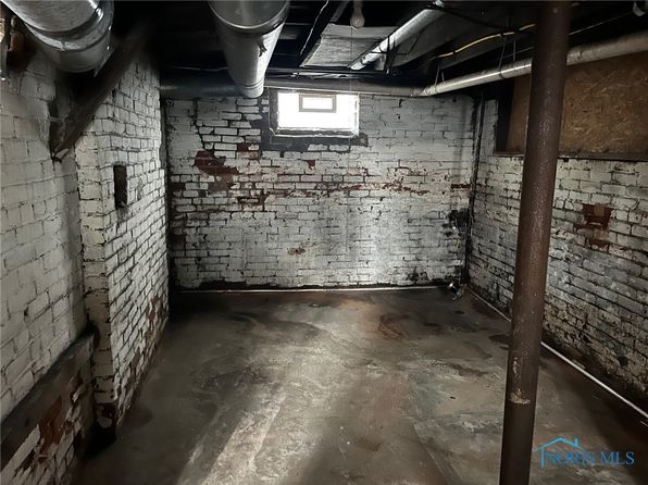1061 Lincoln Ave, Toledo, OH 43607