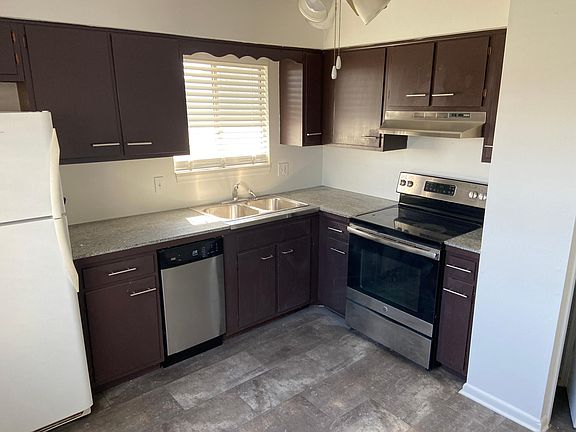 4th image of 9302 Ballentine St