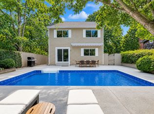 155 Little Fresh Pond Rd, Southampton, NY 11968