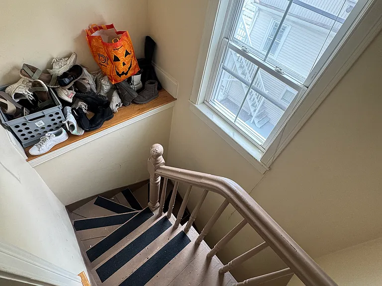 25 Lothrop St #1 — Photo 16