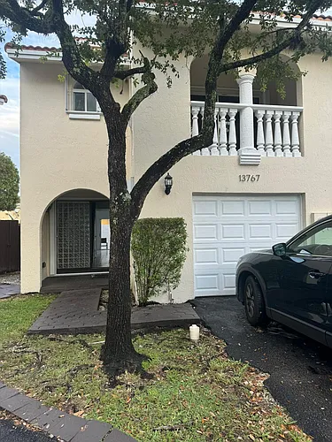 13767 SW 160th St Photo 1