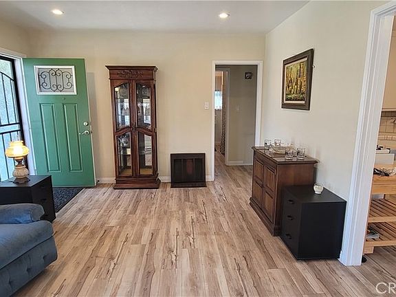 3rd image of 1620 252nd St