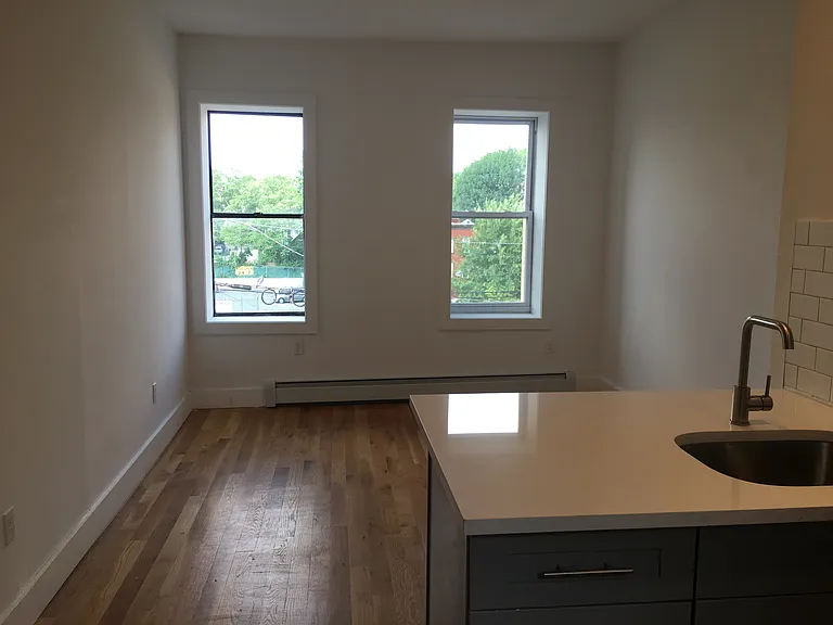 166 Clinton Ave #10E — Photo 7