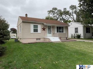 2714 Calhoun St, Bellevue, NE 68005
