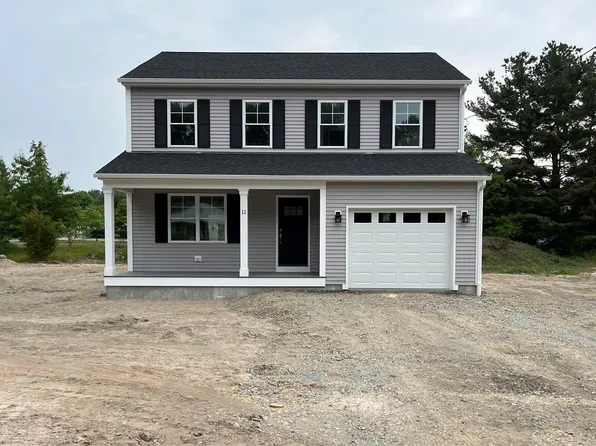 11 Bradford Dr, Lincoln, RI 02865