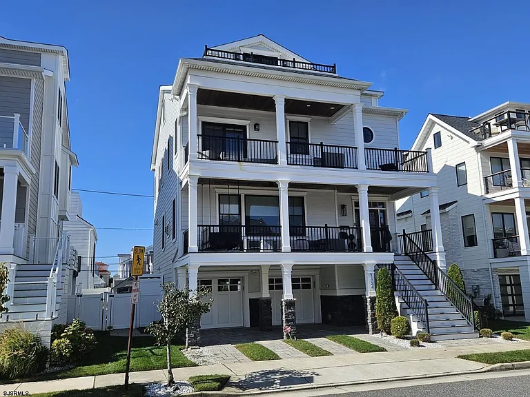102 S Essex Ave #JUNE BEACH BLOCK — Photo 3