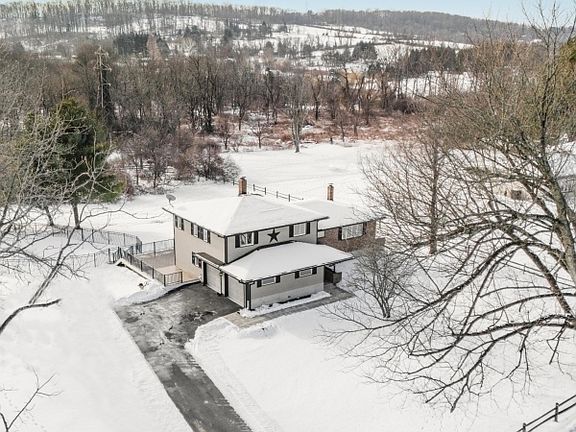 3rd image of 16 SCHAAF ROAD