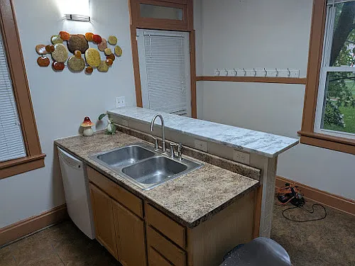213 Dana Ave — Photo 2