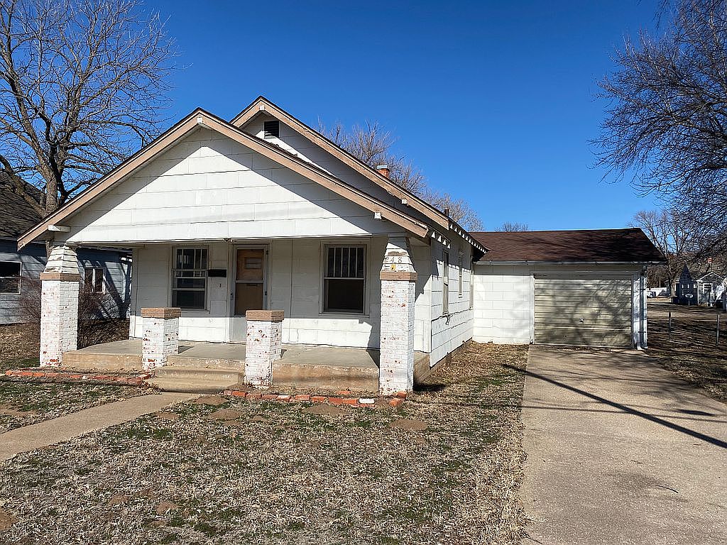 248 W D Ave, Kingman, KS 67068 Zillow