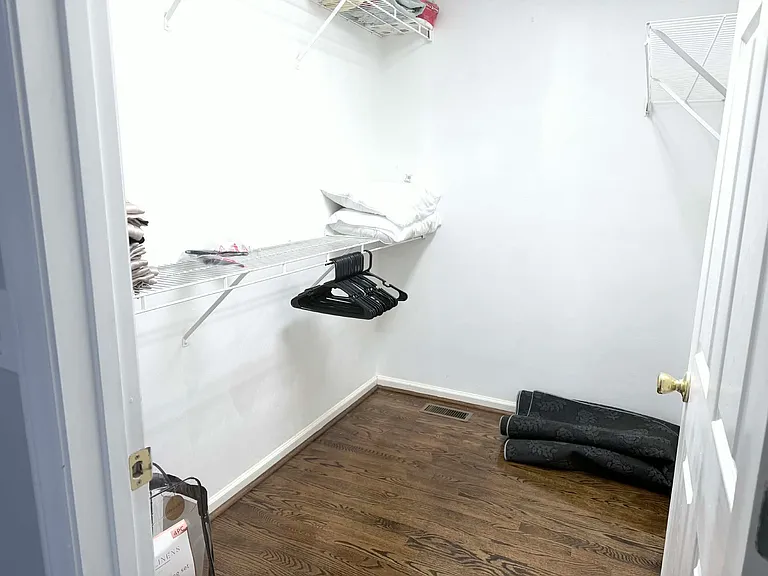 4826 Golfview Dr NE — Photo 32