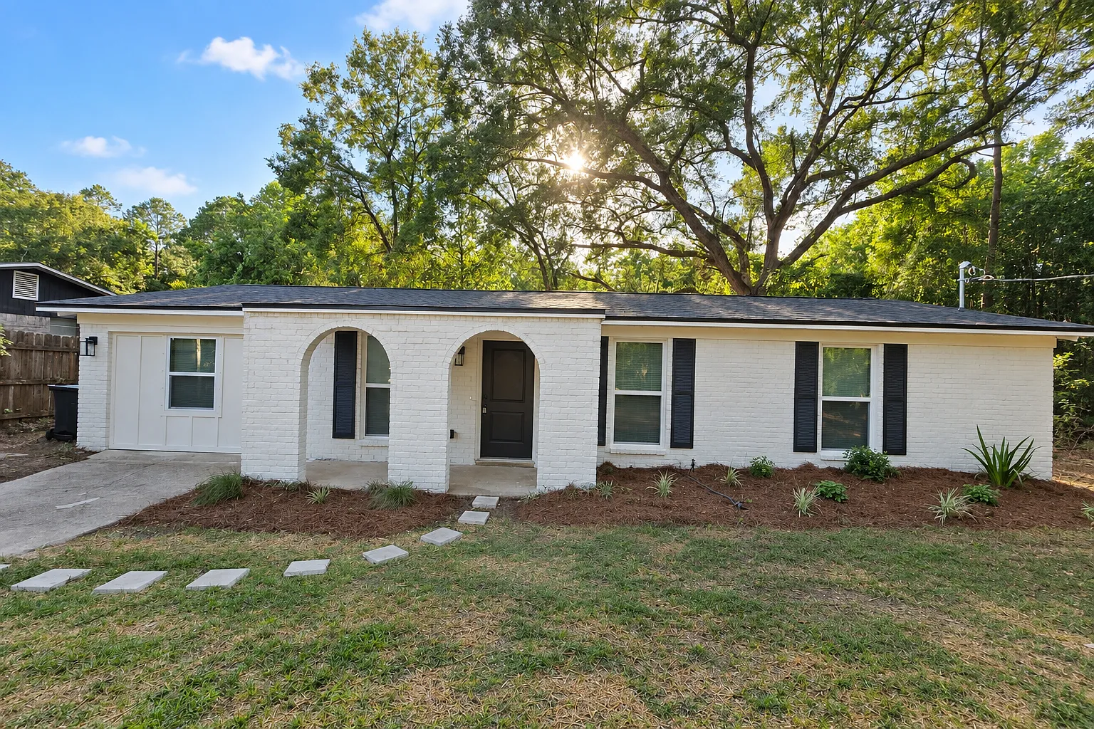 4 bed, 1275 sqft, $1,895 — Photo 2