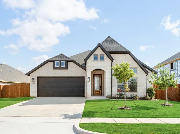 268 Coronado Ct, Granbury, TX 76048